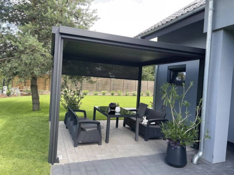 Pergola z oświetleniem — Janczewo