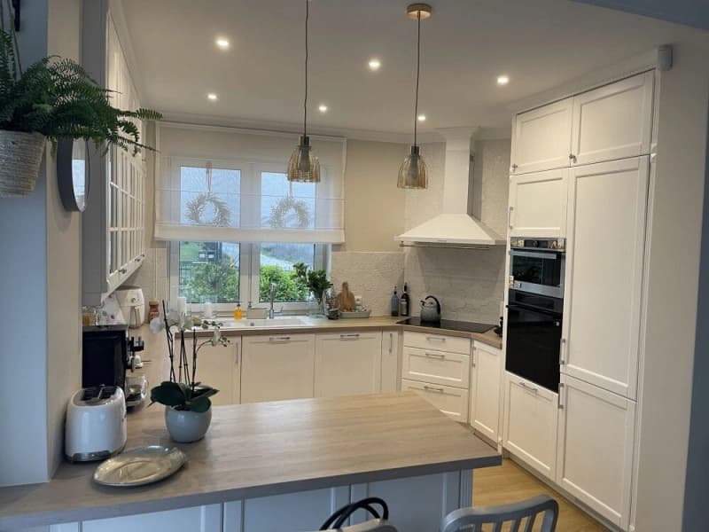 Rolety rzymskie w sypialni — Deszczno